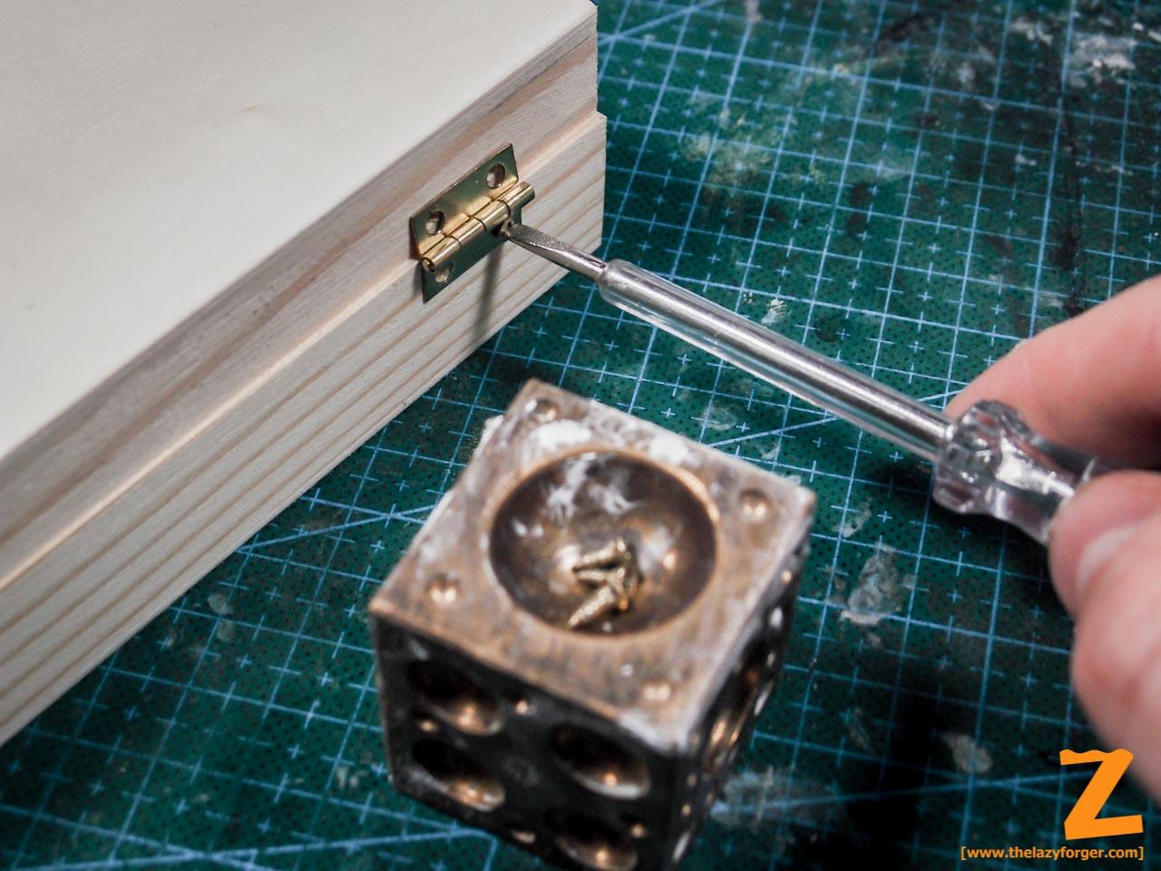 Small Wooden Miniatures Case